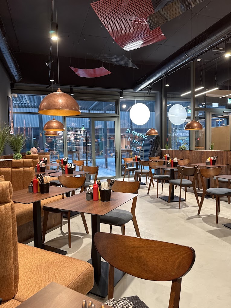 Restaurant Innenraum von Meat Point Burger & Bar in Wien Donaustadt